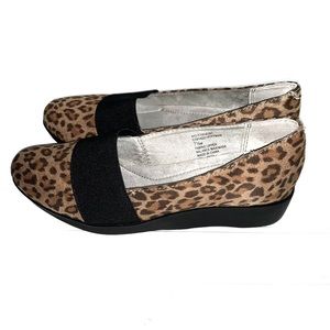 White Mountain Shoes - Cliffs by White Mountain Hoffman Leopard Sz 7.5 White Mountain Shoes - Cliffs by White Mountain Hoffman Leopard Sz 7.5